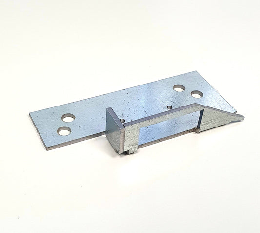 Verriegelungsanschlag nach links öffn.